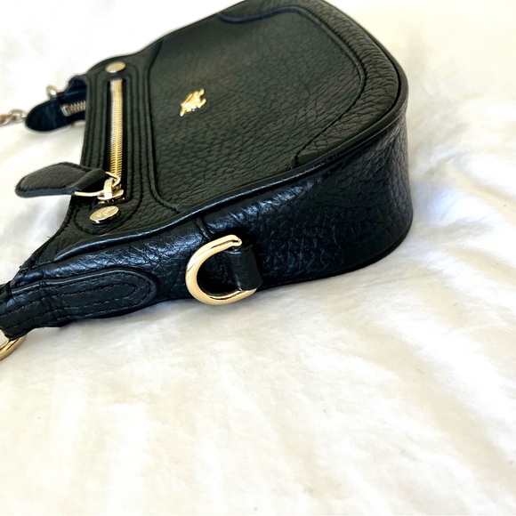 Burberry Black pebbled leather purse with gold tone hardware and chain strap - Picture 9 of 10
